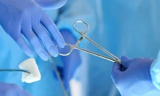 Dị tật hiếm gặp khiến hạnh nhân tiểu não tụt xuống đốt sống cổ