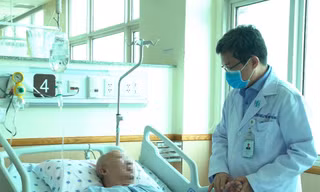 Đột quỵ vì tự ý mua thuốc điều trị theo toa cũ