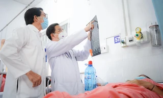 Gặp nạn trên đường hành hương, 4 người trọng thương