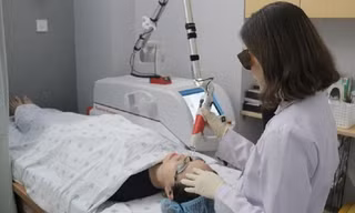 Tước giấy phép, đình chỉ hoạt động hàng loạt cơ sở thẩm mỹ ở TPHCM 