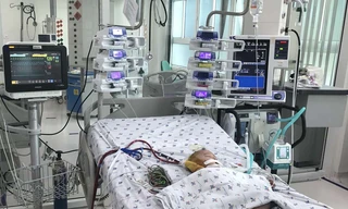 Bé 7 tháng tuổi co giật, nguy kịch vì mắc bệnh truyền nhiễm