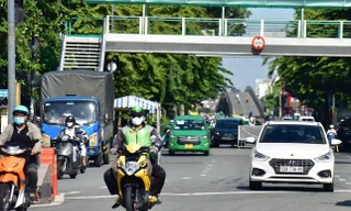 Shipper tại TPHCM đăng ký hoạt động tăng vọt, hệ thống xét nghiệm lúng túng