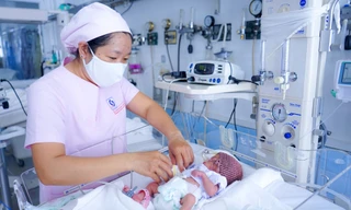 Tăng huyết áp ác tính thai kỳ, mẹ con sản phụ nguy kịch