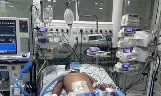 Bé trai nguy kịch vì căn bệnh truyền nhiễm mọi người thường chủ quan