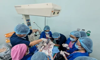 Thai nhi chui ra ổ bụng vì mẹ vỡ tử cung, ca tai biến sản khoa 'nghìn cân treo sợi tóc'