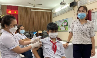 Con chưa tiêm vắc xin, phụ huynh sẽ nhận được tư vấn trực tiếp