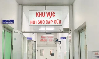 6 du khách nguy kịch nghi do uống nhầm rượu độc