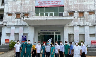 Bác sĩ Bệnh viện Chợ Rẫy về Cà Mau hỗ trợ chống dịch COVID-19