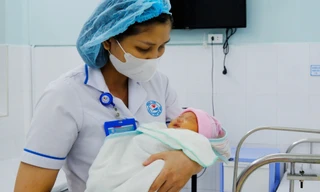 Nhiều chuyên khoa hợp sức cứu sản phụ suy tim nặng mang thai lần thứ 5