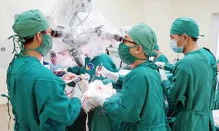 Sau khi tắm người phụ nữ đau đầu dữ dội,nguy kịch vì bệnh lý này