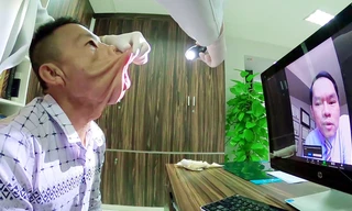 Cứu chàng trai 'mặt quỷ', bác sĩ được Chủ tịch nước tặng Huân chương Lao động