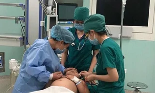 Kịp thời cứu bé trai nguy kịch vì ngạt nước ao nhà