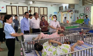 TPHCM: Bác sĩ chuyên khoa đến các trung tâm bảo trợ xã hội chăm sóc từng bệnh nhân