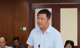 Đêm nhạc của nhóm Westlife tại Việt Nam quảng cáo tiền ảo, cá độ