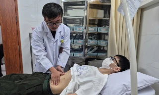 Bỏ ăn để chơi game suốt ngày đêm, nam thanh niên phải phẫu thuật khẩn cấp