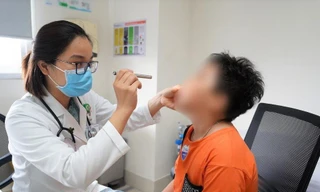 Bé trai 5 tuổi suốt mấy tháng thở ra mùi hôi thối vì nguyên nhân bất ngờ