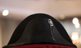 Chiếc mũ của Napoleon vừa được bán với mức giá lịch sử. (Ảnh: Reuters)