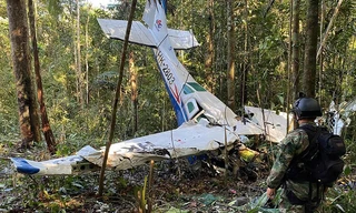 Hiện trường chiếc máy bay rơi