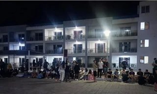 Các nạn nhân được giải cứu trong chiến dịch lục soát của cảnh sát Philippines ngày 26/6. (Ảnh: CNA)