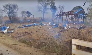 Cảnh tượng tan hoang ở khu vực bị chính phủ quân sự Myanmar không kích