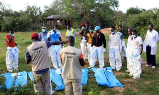 Hơn 300 thi thể được tìm thấy trong khu rừng Shakahola