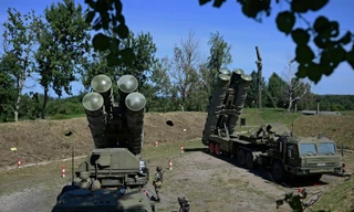 Hệ thống S-400 trong một cuộc huấn luyện ở Kaliningrad. (Ảnh: Reuters)