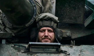 Cuộc xung đột ở Ukraine là nguyên nhân chính khiến chi tiêu quân sự toàn cầu tăng mạnh trong năm 2022. (Ảnh: AP)