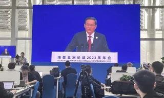 Thủ tướng Trung Quốc Lý Cường phát biểu tại Diễn đàn châu Á Bác Ngao ngày 30/3. (Ảnh: Reuters)