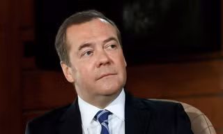 Ông Medvedev cảnh báo chiến tranh hạt nhân có thể nổ ra nếu Nga bị đánh bại ở Ukraine