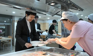 Hải sản được phục vụ tại văn phòng tổng thống Hàn Quốc. (Ảnh: Yonhap)