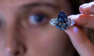 Viên kim cương xanh cực hiếm Bleu Royal. (Ảnh: Reuters)