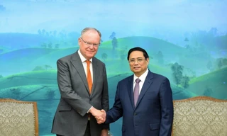 Thủ tướng Phạm Minh Chính tiếp ông Stephan Weil, Thủ hiến bang Hạ Saxony của Đức. (Ảnh: Chinhphu.vn)