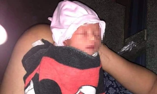 Bé trai bị bỏ rơi trong hẻm ở TPHCM.