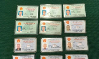 Ông Đ. có 12 chứng minh nhân dân và căn cước công dân.