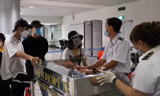 Người từ vùng dịch ở Hàn Quốc về nói gì khi bị cách ly 14 ngày?
