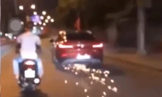 Nữ tài xế lái xe bỏ chạy bị truy đuổi.