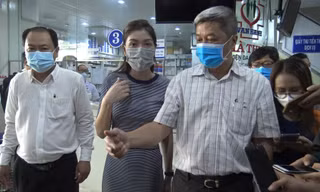 Thứ trưởng Bộ Y tế làm việc với các bệnh viện tại TPHCM.