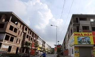 ‘Cò’ đất 'đón lõng' thông tin tách huyện Từ Liêm