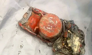 Một trong hai chiếc hộp đen tìm thấy trong vụ tai nạn máy bay ở Ethiopia đã được mang sang Pháp phân tích.