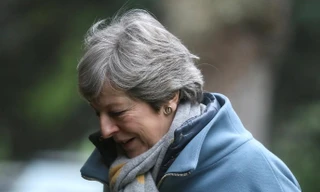 Thủ tướng Anh Theresa May đi lễ nhà thờ ngày 7/4 trong bối cảnh khủng hoảng Brexit.