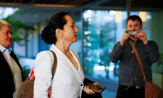 Bà Mạnh Vãn Châu xuất hiện tại tòa án tối cao Vancouver ngày 30/9.