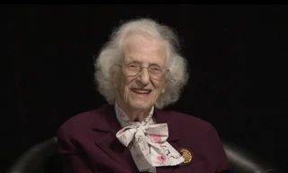 Bà Nancy Grace Roman, Giám đốc đầu tiên của NASA và là người có nhiều đóng góp cho nền thiên văn học thế giới.