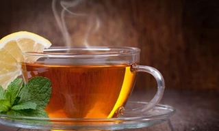 Phát hiện mới cho thấy, uống trà nóng trên 60 độ C trở lên có nguy cơ mắc ung thư thực quản cao đến 90%.
