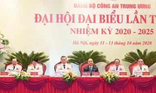 Thủ tướng Nguyễn Xuân Phúc tới dự Đại hội đại biểu Công an Trung ương