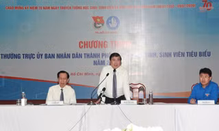 Chủ tịch UBND TPHCM: ‘Bạn trẻ cứ thỏa sức nêu ý tưởng, tìm đáp số cho thành phố“