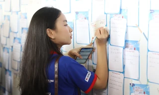 Nghìn bạn trẻ TPHCM tiếp sức sĩ tử vượt vũ môn