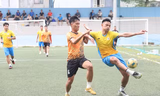 Sôi nổi giải bóng đá chào mừng 71 năm báo Tiền Phong ra số đầu tiên