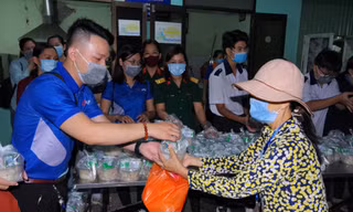 Tặng 1.000 phần ăn nghĩa tình đến người bệnh điều trị dài ngày, có hoàn cảnh khó khăn