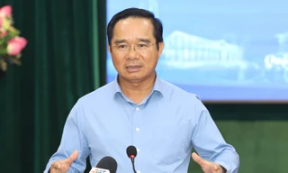 Chủ tịch TPHCM: Không chấp nhận 'ọp ẹp' ở đất kim cương, đất vàng 