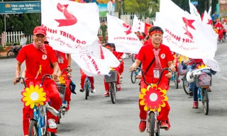 Hành trình 20 lần sẻ chia giọt hồng của 'Hiếu tổng đài hiến máu'